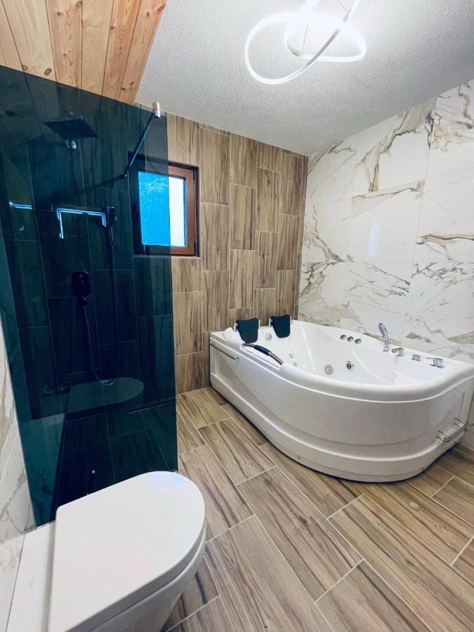 Chalet Montenegrina With Jacuzzi Kolašin Zewnętrze zdjęcie